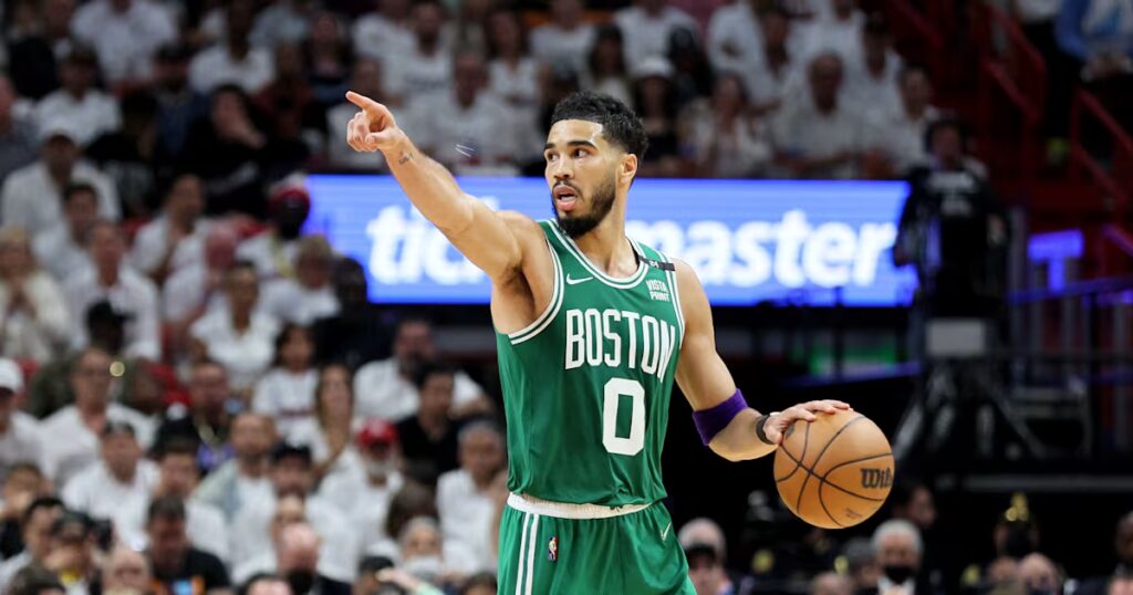 Los contratos más caros de la NBA en 2025-2026: ¿Quién lidera la lista? 1 Los contratos más caros de la NBA en 2025-2026: ¿Quién lidera la lista?