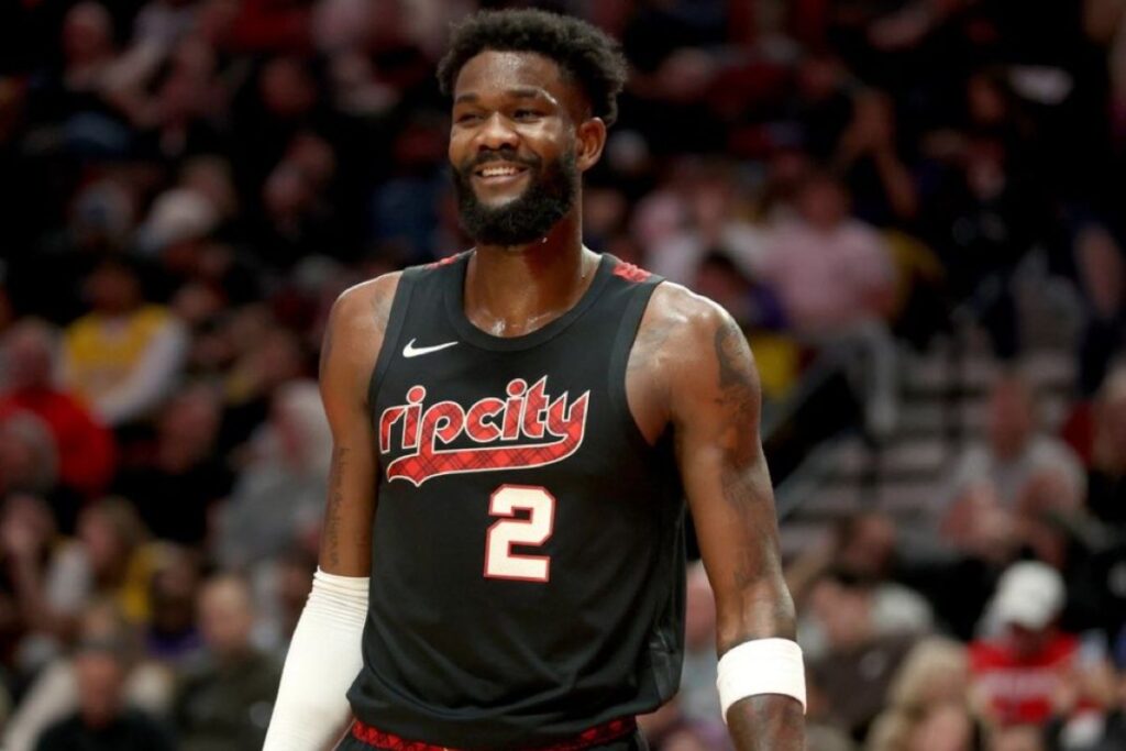 ¿Por qué Ayton prefirió los Lakers a pesar de mejores ofertas? 1 ¿Por qué Ayton prefirió los Lakers a pesar de mejores ofertas?