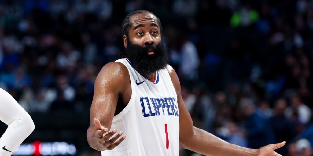 Cuando los números hablan: Robert Horry y James Harden en una comparativa de títulos y fortuna 1 Cuando los números hablan: Robert Horry y James Harden en una comparativa de títulos y fortuna