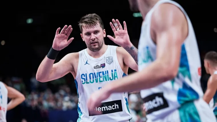Eslovenia de Luka Doncic golpeada: Dos bajas que sacuden el Eurobasket 2025 1 Eslovenia de Luka Doncic golpeada: Dos bajas que sacuden el Eurobasket 2025